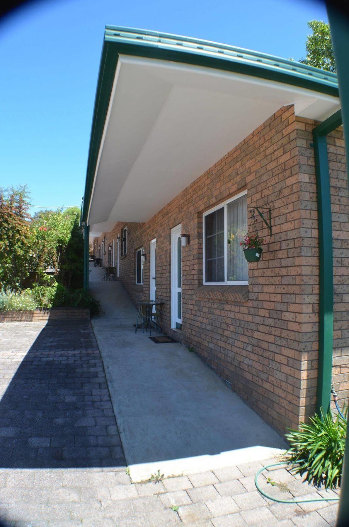 Deer Park Motor Inn Armidale Extérieur photo